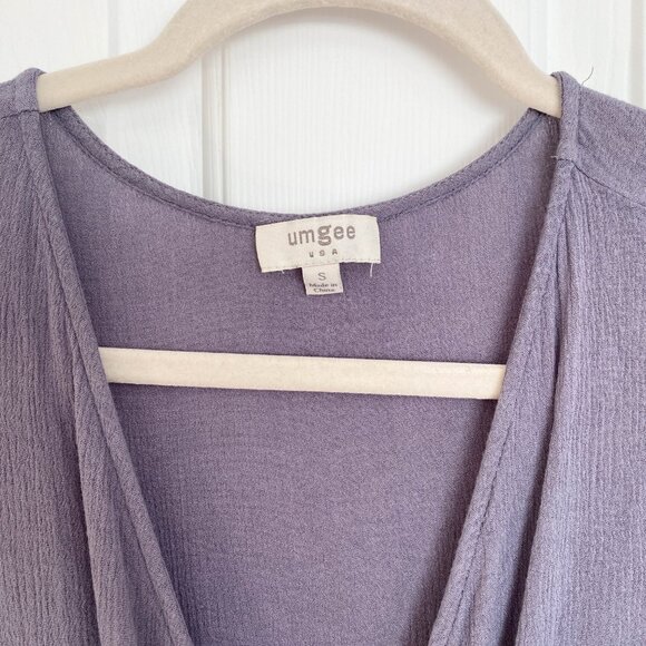 Umgee Romper Slate Grey Vneck Lace Trim Tassel Tie Size Small Boho Girly Lacey - Picture 2 of 7